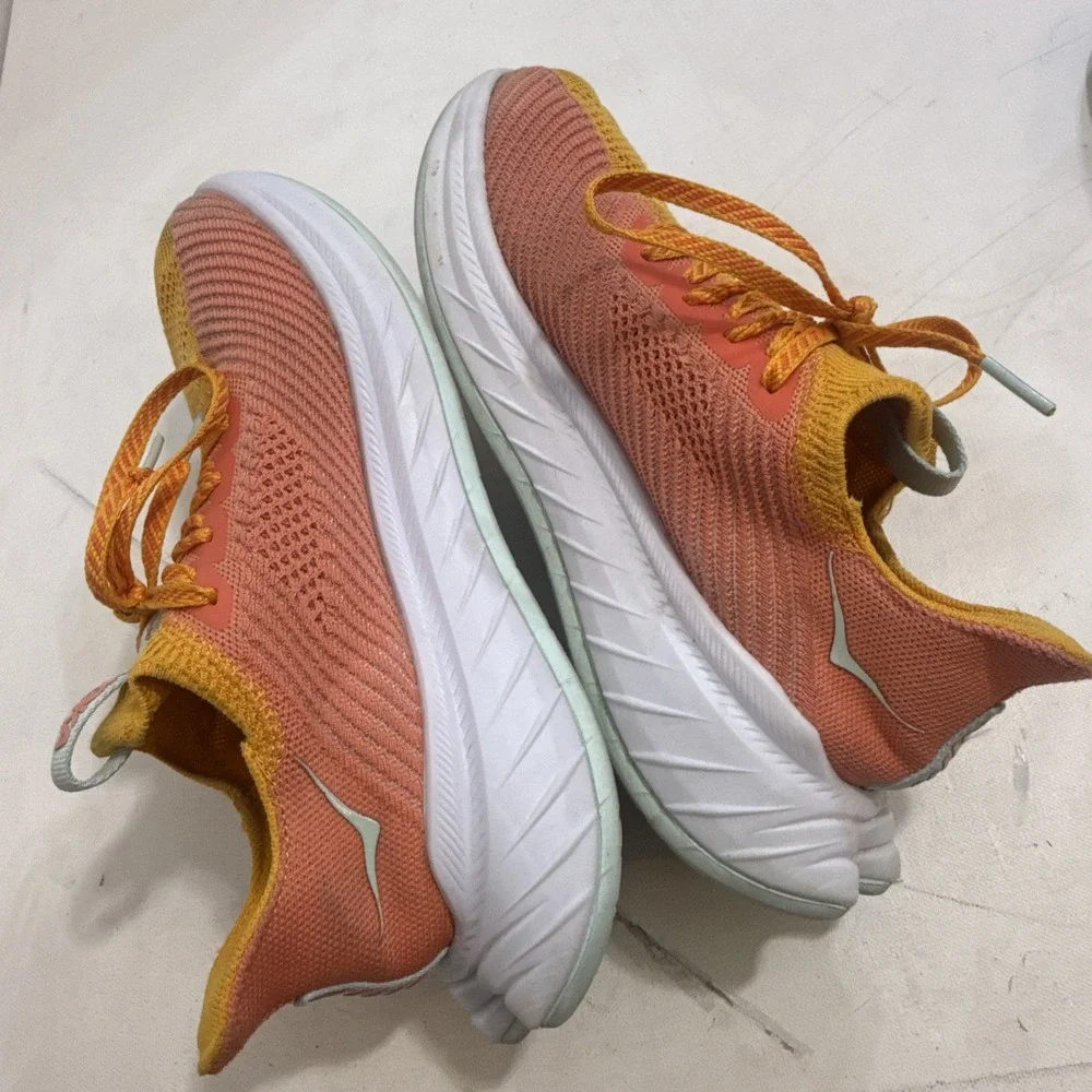 Hoka One One hoka one